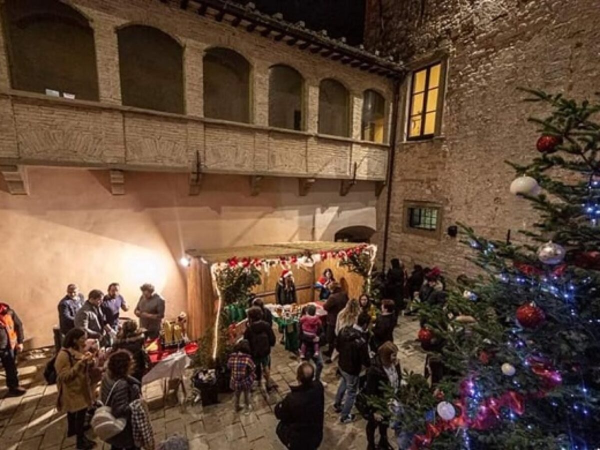 frontone-mercatini-castello-1-1200x900