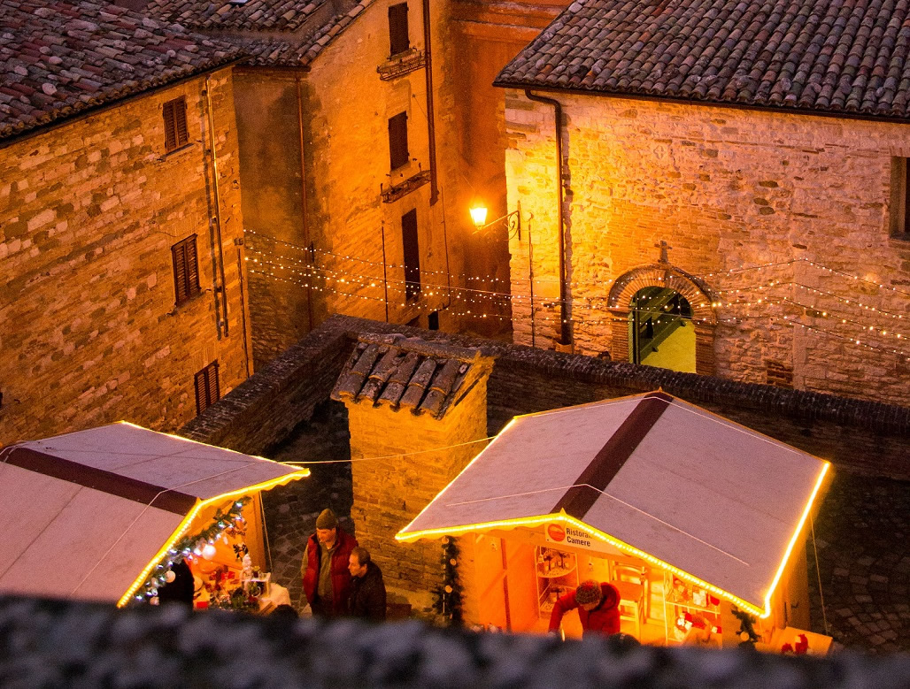 frontone-natale-mercatini-1